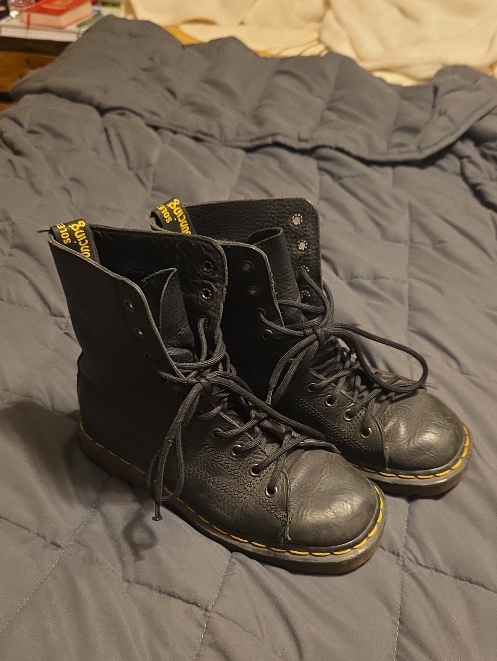 Dr MARTENS Vintage Black Lace-Up Combat Boots  Authentic Style